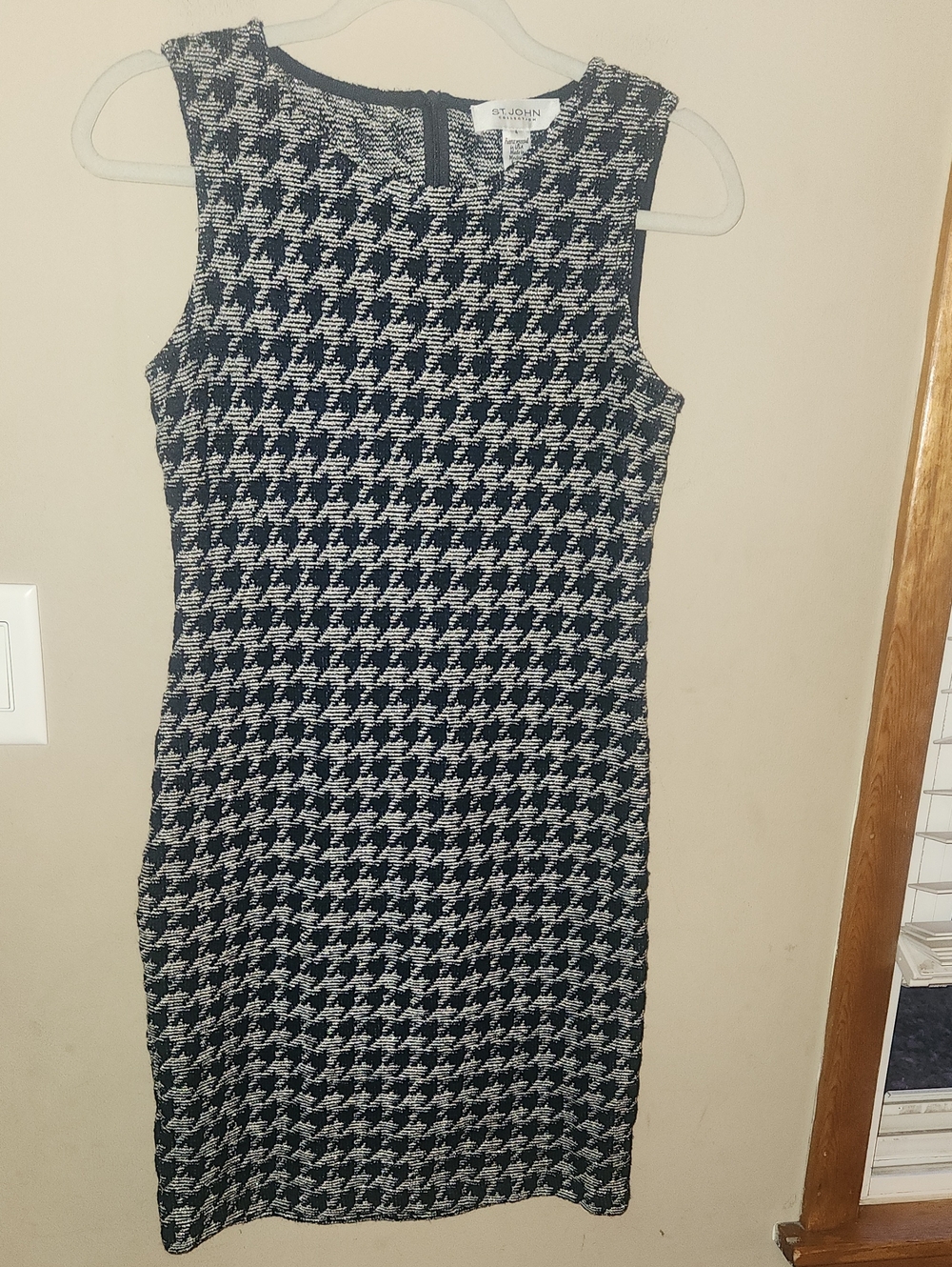 St.John Collection Wool Blend Tweed Dress Size 4.
